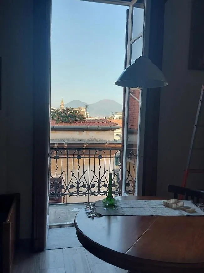 Homestay La Stanza Grande Della Luna D'Irene Naples Italy