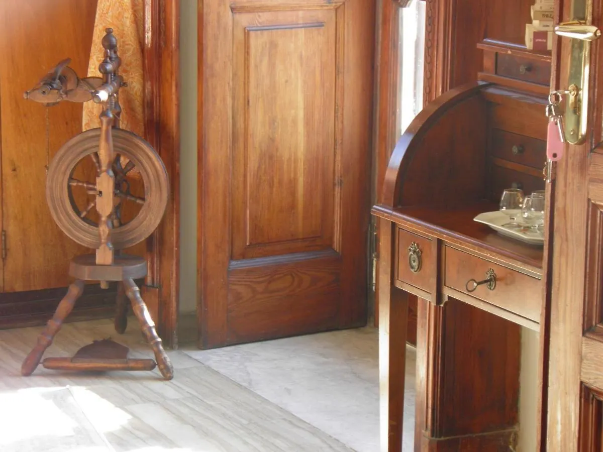 Homestay La Stanza Grande Della Luna D'Irene Naples