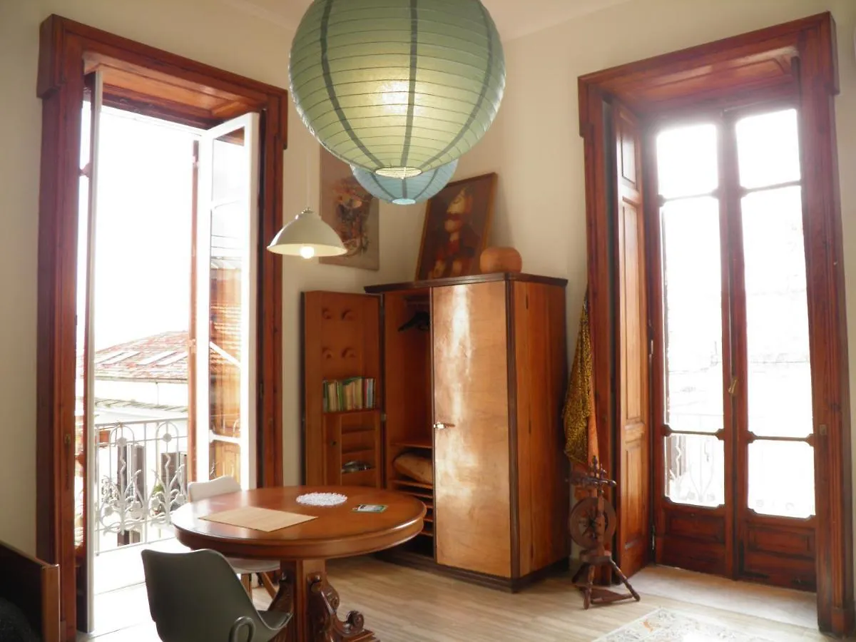 Homestay La Stanza Grande Della Luna D'Irene Naples Italy