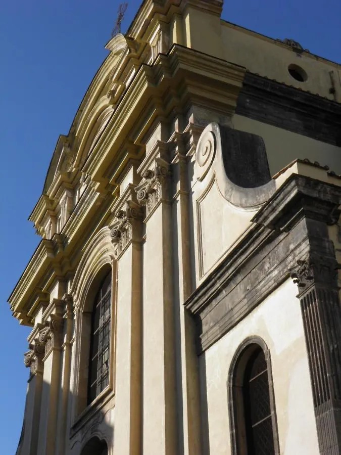 La Stanza Grande Della Luna D'Irene Naples Homestay